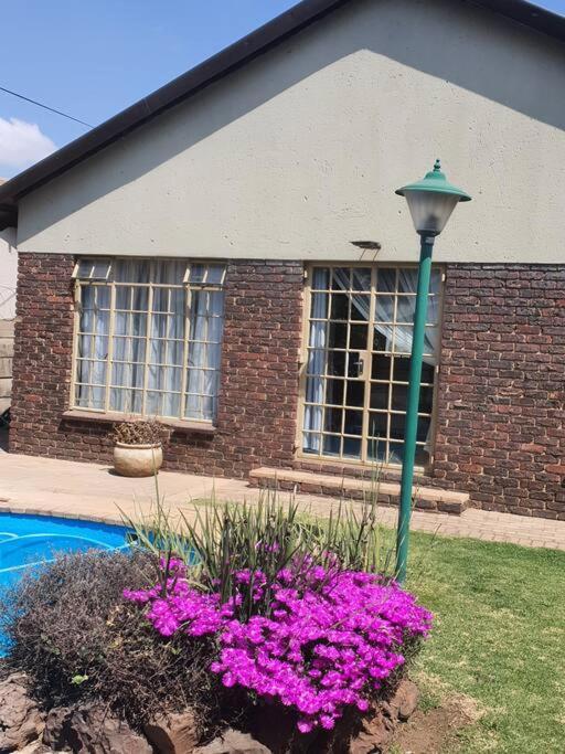 Funky Dot Sleeping Spot Apartment Kempton Park Exterior foto