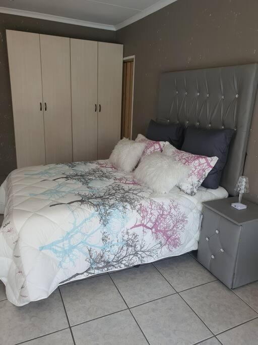 Funky Dot Sleeping Spot Apartment Kempton Park Exterior foto